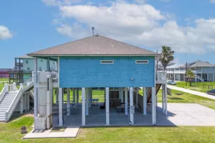 2010 Vista Dr, Crystal Beach, TX 77650 - Photo 6