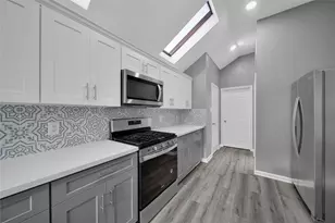 1407 Newmark Dr, Houston, TX 77014 - Photo 18