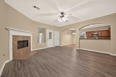 4903 Summer Ridge Drive, Conroe, TX 77303 - Photo 8