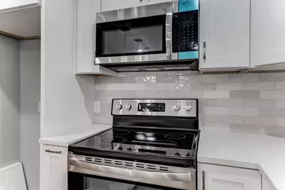 5535 Elm Springs Drive, Houston, TX 77048 - Photo 18