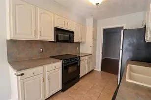 5725 Townhouse Ln, Beaumont, TX 77707 - Photo 8