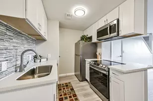 2501 Gulf Freeway, Dickinson, TX 77539 - Photo 1