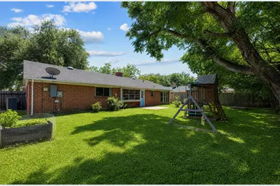 9314 Vickijohn Drive, Houston, TX 77031 - Photo 14