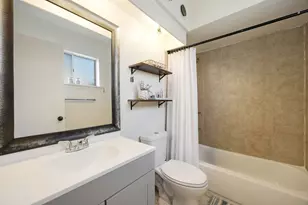 9314 Vickijohn Dr, Houston, TX 77031 - Photo 8