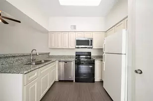 2626 Holly Hall St, Houston, TX 77054 - Photo 10