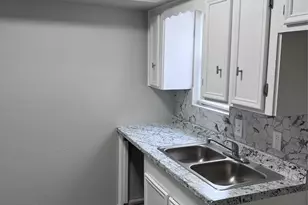 503 Park Ln, Cleveland, TX 77327 - Photo 4