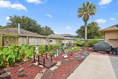 1818 Kemah Oaks Drive, Kemah, TX 77565 - Photo 18