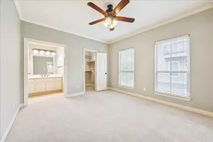 2 Schwab Ln, Houston, TX 77055 - Photo 12