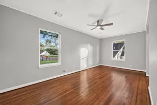 723 N Meyer St, Sealy, TX 77474 - Photo 40