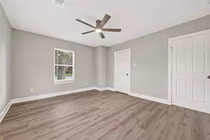 723 N Meyer St, Sealy, TX 77474 - Photo 26