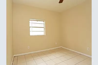 2460 W Shane Street #2, Alvin, TX 77511 - Photo 8