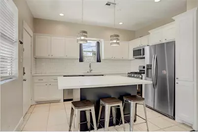 1612 39th Street, Galveston, TX 77550 - Photo 2