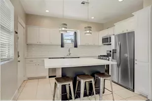 1612 39th St, Galveston, TX 77550 - Photo 2