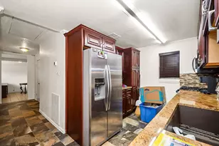 4415 W Bayshore Dr, Bacliff, TX 77518 - Photo 12
