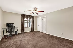 9800 Pagewood Ln, Houston, TX 77042 - Photo 22