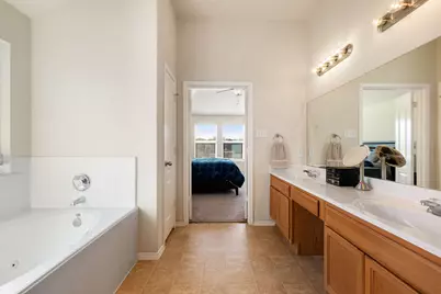 1915 Fergus Park Court, Houston, TX 77047 - Photo 28