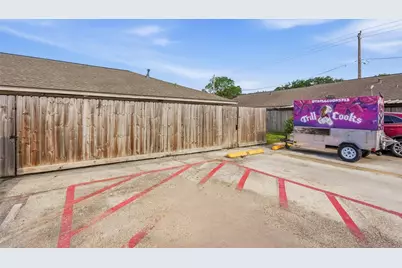 9458 Neuens Road #9458, Houston, TX 77080 - Photo 22