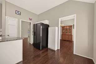 818 Maple Branch Ln, Pearland, TX 77584 - Photo 12