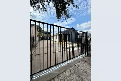 4607 Billingsley Street #A, Houston, TX 77009 - Photo 6