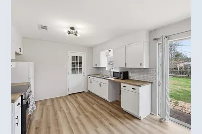 5150 Stardust Drive, Beaumont, TX 77706 - Photo 16