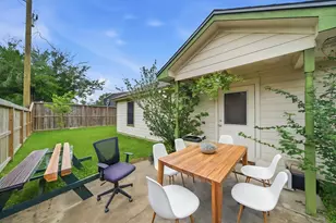 305 Peach St, Tomball, TX 77375 - Photo 6