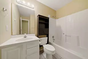 305 Peach St, Tomball, TX 77375 - Photo 18