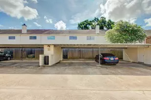 10332 Longmont Dr, Houston, TX 77042 - Photo 16
