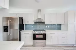 10332 Longmont Dr, Houston, TX 77042 - Photo 8