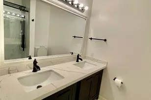 10332 Longmont Dr, Houston, TX 77042 - Photo 10