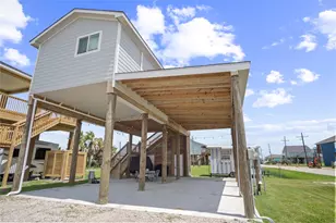 100 N Mae Cir, Crystal Beach, TX 77650 - Photo 1