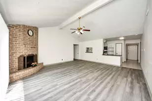 11523 Plumbrook Dr, Houston, TX 77099 - Photo 8