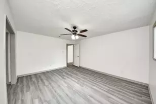 11523 Plumbrook Dr, Houston, TX 77099 - Photo 20