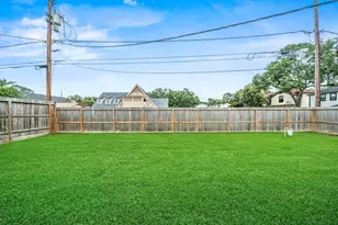 5002 Leafy Hollow Ct, Houston, TX 77018 - Photo 40