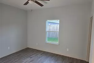 9918 Dipping Woods St, Houston, TX 77076 - Photo 8