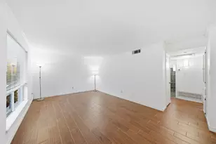 1529 Wirt Rd, Houston, TX 77055 - Photo 10