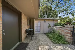 1529 Wirt Rd, Houston, TX 77055 - Photo 4