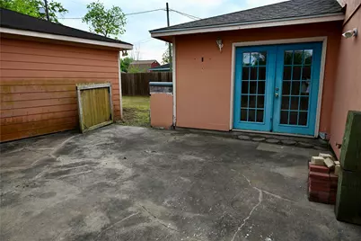 252 Bastrop Street, Angleton, TX 77515 - Photo 6
