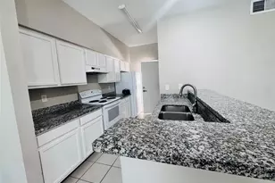 7352 Regency Square Ct, Houston, TX 77036 - Photo 14