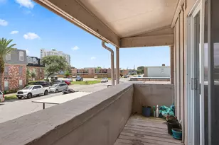 215 Postoffice St, Galveston, TX 77550 - Photo 12