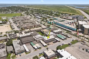 215 Postoffice St, Galveston, TX 77550 - Photo 20