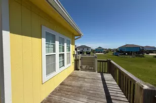 978 Mary Ann, Crystal Beach, TX 77650 - Photo 2