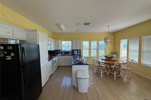 978 Mary Ann, Crystal Beach, TX 77650 - Photo 10