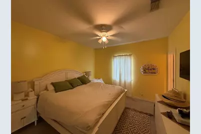 978 Mary Ann, Crystal Beach, TX 77650 - Photo 6