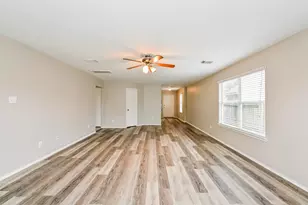 4435 Sprangletop Ave, Baytown, TX 77521 - Photo 4