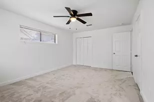 322 E Edgebrook Dr, Houston, TX 77034 - Photo 28