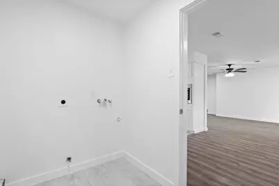 322 E Edgebrook Drive, Houston, TX 77034 - Photo 26