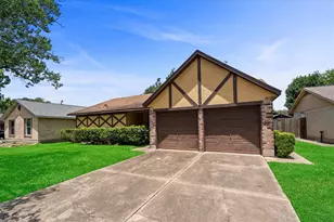 2502 Woodwild Dr, Houston, TX 77038 - Photo 2