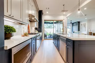 1014 Peden St, Houston, TX 77006 - Photo 12