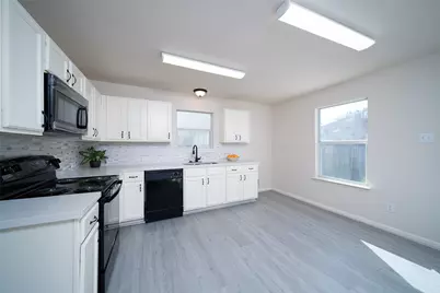 12934 Kingston Point Lane, Houston, TX 77047 - Photo 8