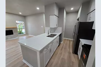 1818 Augusta Drive #15, Houston, TX 77057 - Photo 14